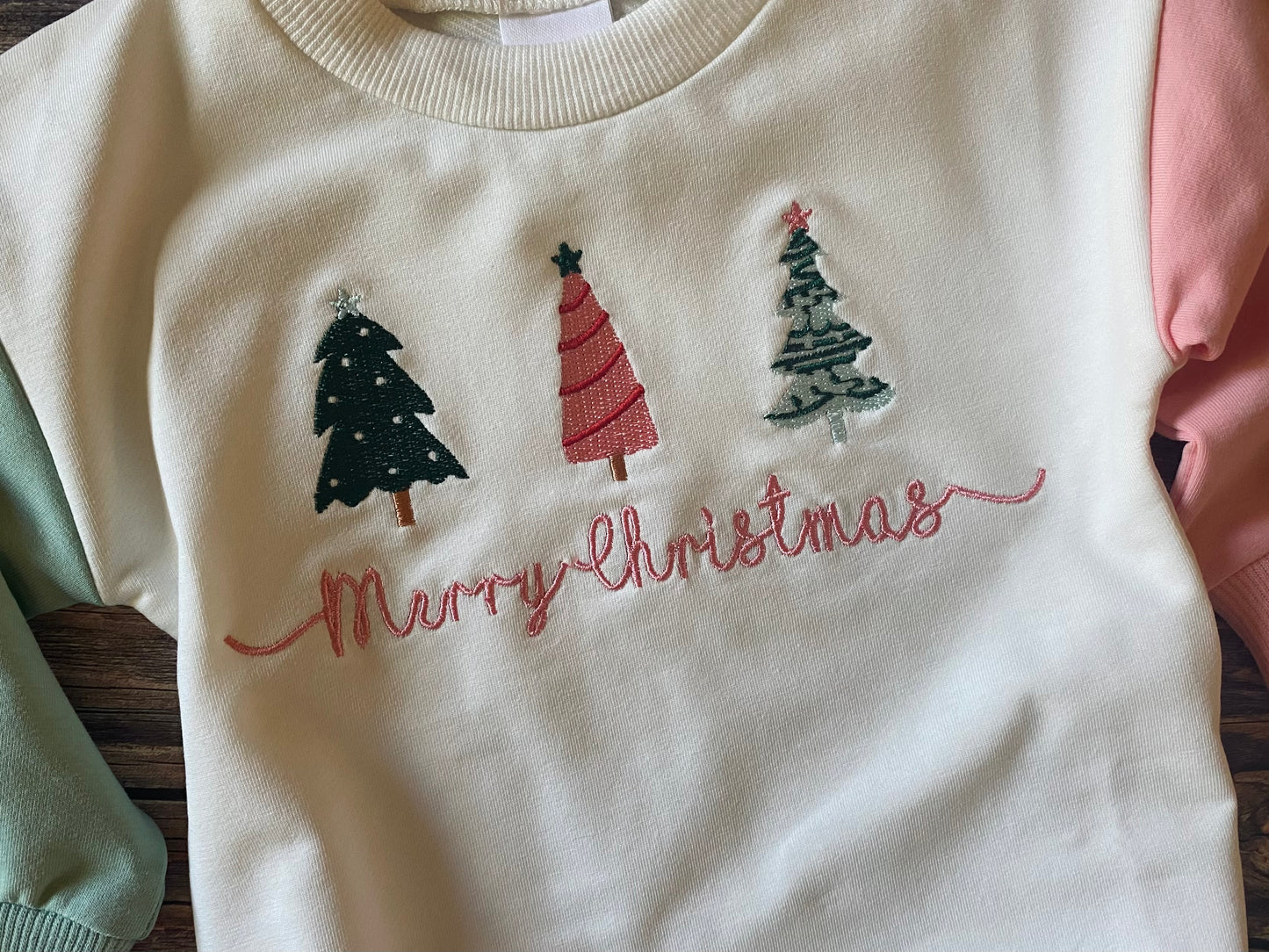Embroidered Merry Christmas Tree Bubble